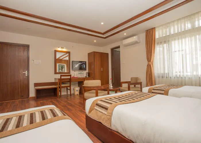 Aryatara Hotel