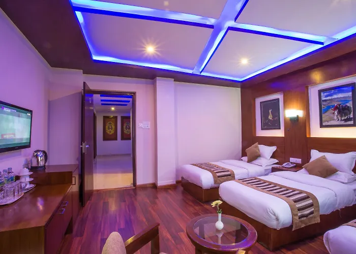 Aryatara Hotel