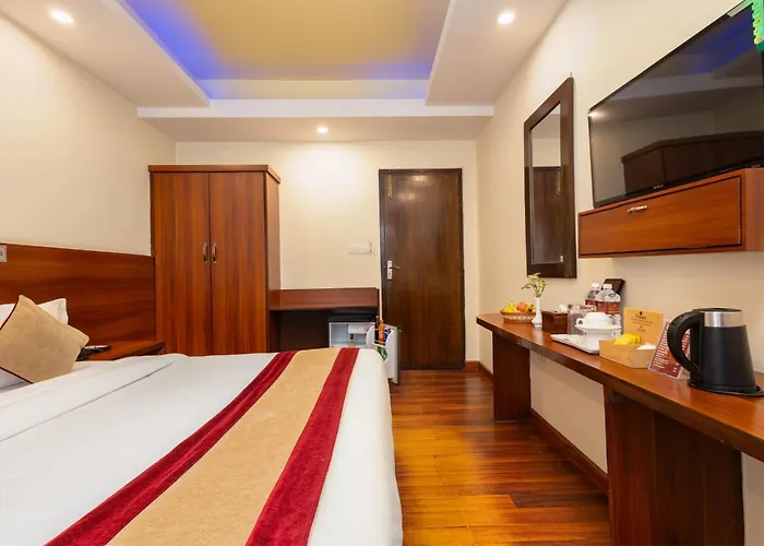 Hotel Aryatara 3*