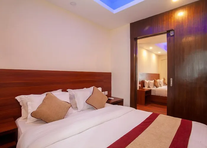 Aryatara Hotel 3*